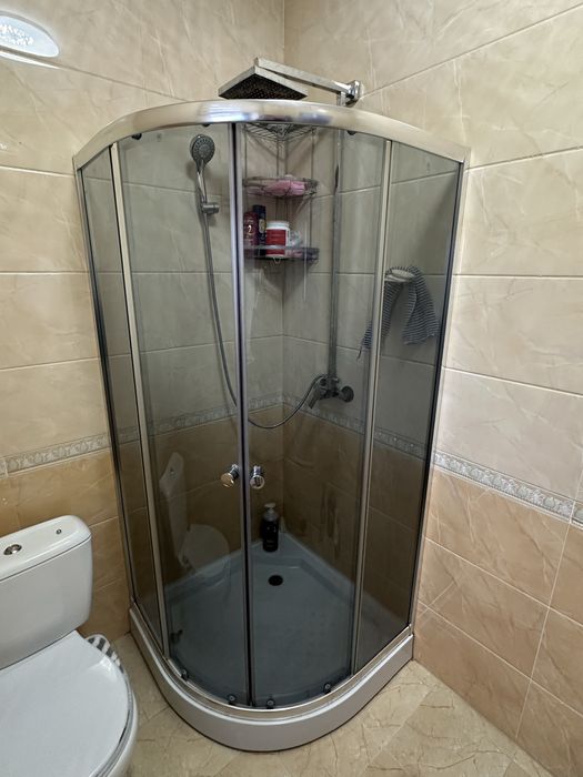 Душевая кабина с поддоном