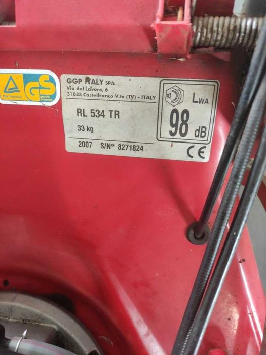 Mașina de tuns iarba cu motor pe benzina Honda