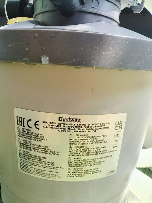 Vând Piscină cu pompa nisip Bestway