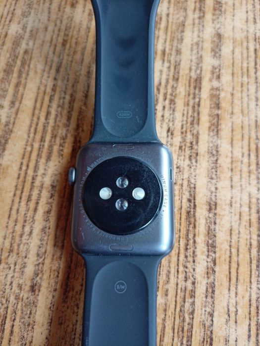 Продам apple watch 3 42mm