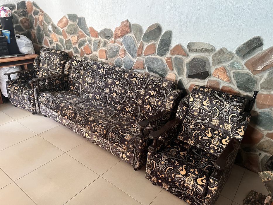 Диваны 4 штуки для дома