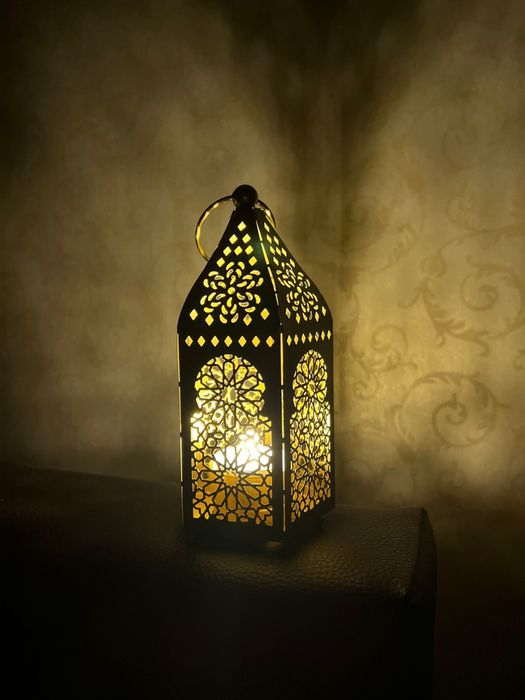 Металлический подсвечник