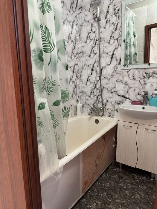 3 комн квартиру 20 мкр 20000