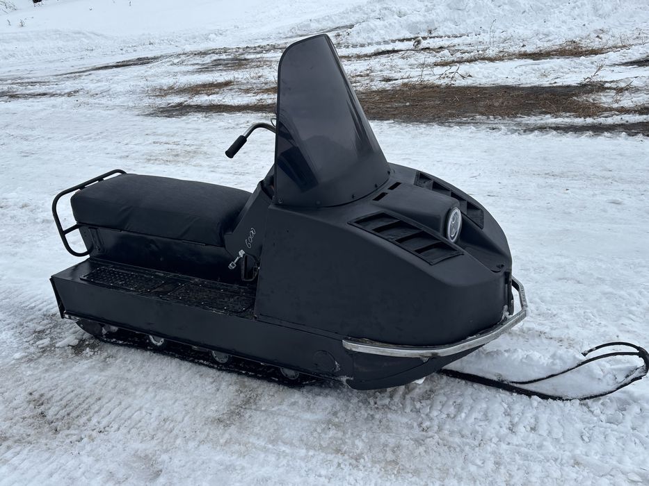 Продам снегоход буран
