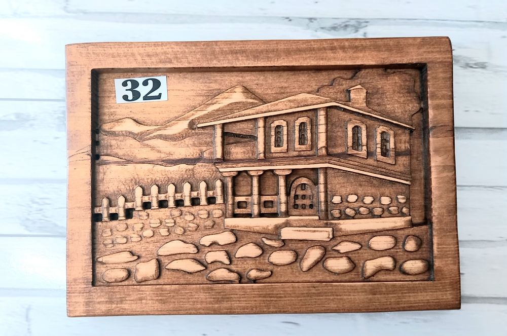 Дърворезби и часовници ръчна изработка