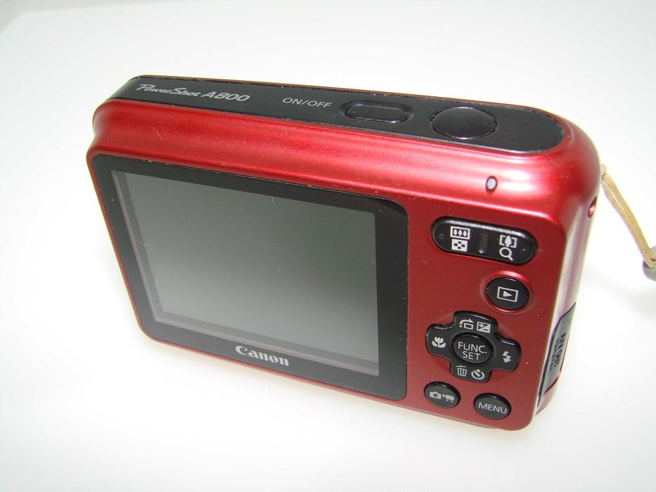 Canon PowerShot A800 ултра компактен цифров фотоапарат, дигитална камера Канон в червен цвят, отличо сътояние, работи ерфектно