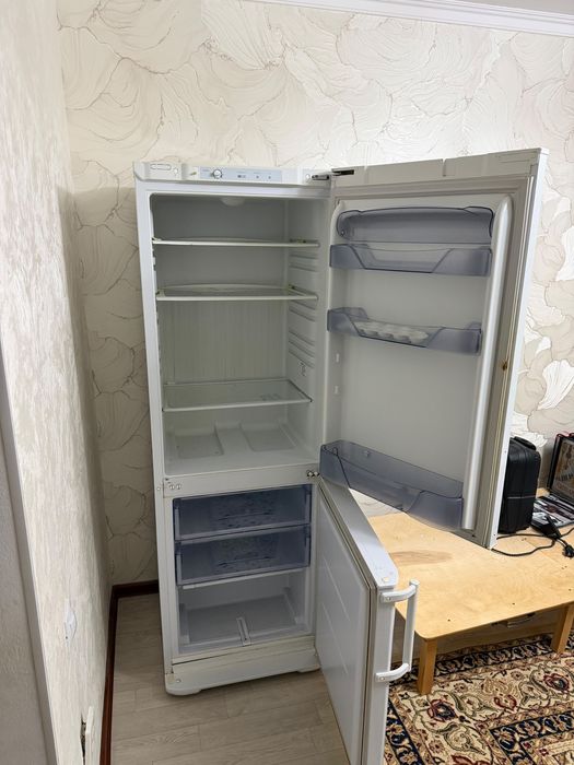 Срочно продам Холодильник