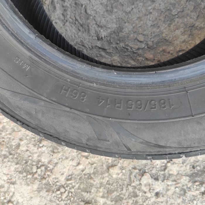 Продам два балона ,185*65 R14