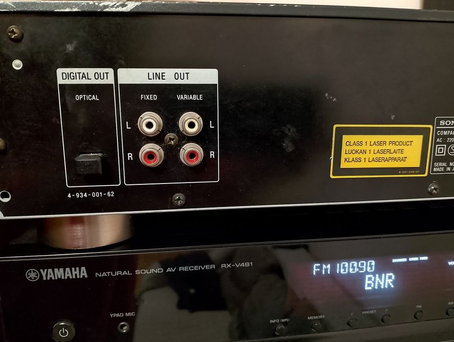 Sony cdp-990 работи добре затваря вратичката по бавно