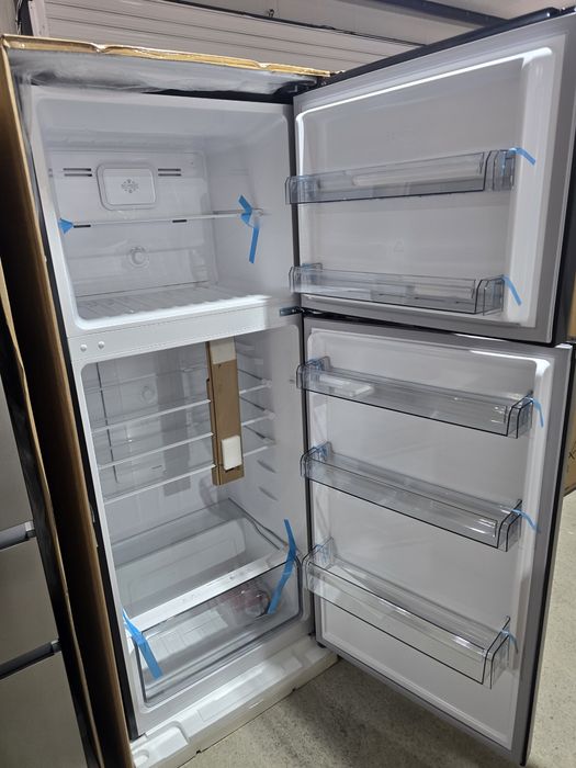 Нов 70 см/414 л хладилник с фризер Diplomat NFT180IE, No Frost