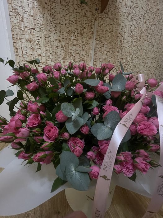 Цветы красивые,Кустовые розы. Свежие.В наличии…..