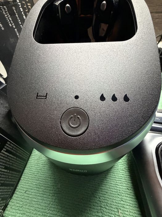 Braun Series 9 PRO+ 9567cc електрическа самобръсначка с почистваща