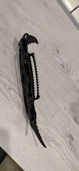 Бокс с две остриета