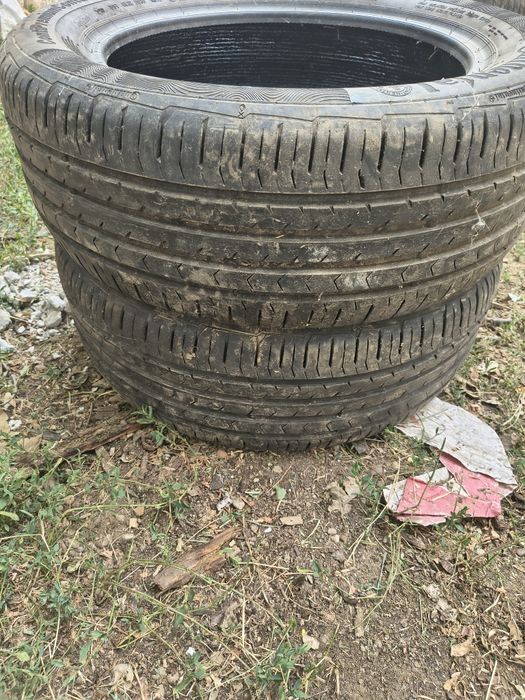 Cauciucuri R17 folosite un sezon.