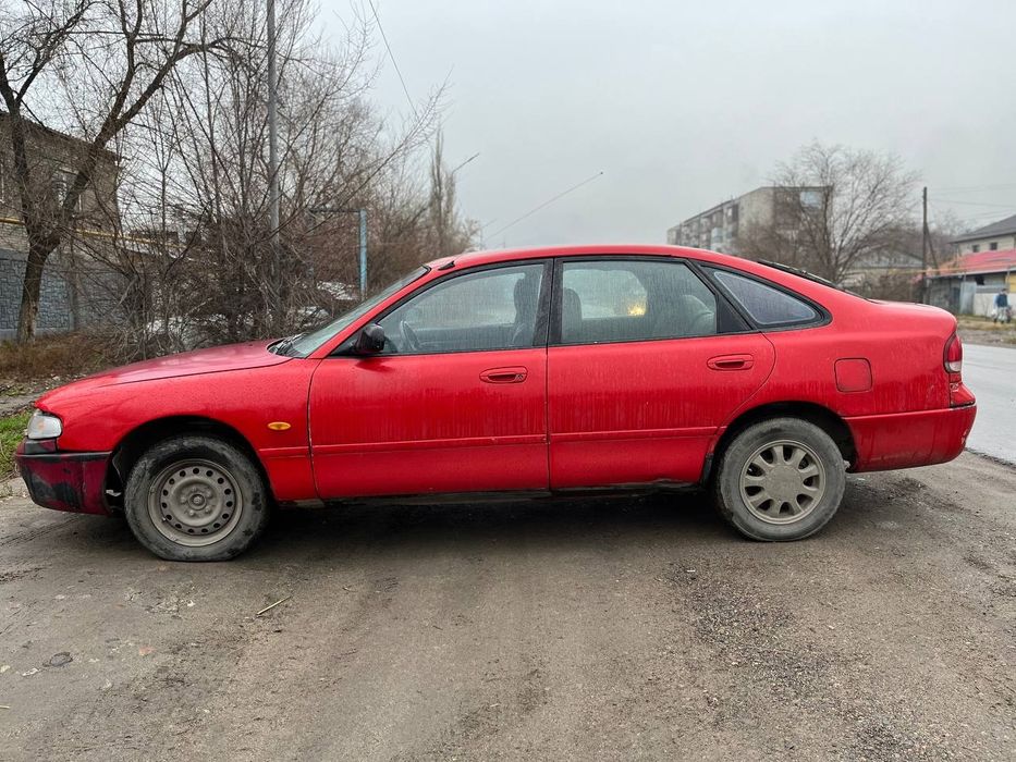 Продам машину мазда кронс