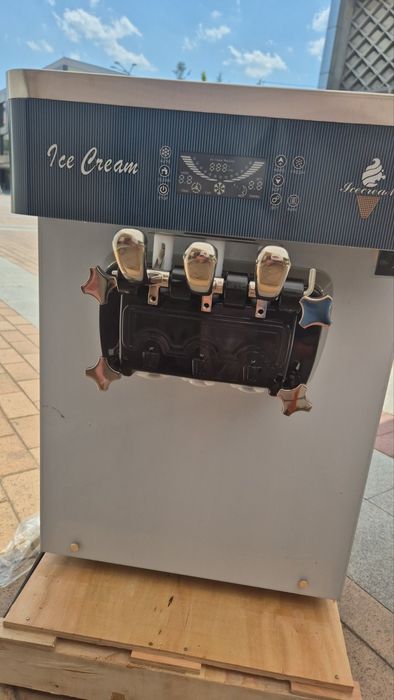 Нова сладолед машина нощно и предварително охлаждане 3 вкуса 28л/ч