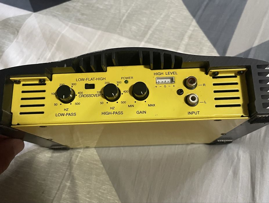 Amplificator auto Sinus Live 502 – 2 canale, stare foarte bună