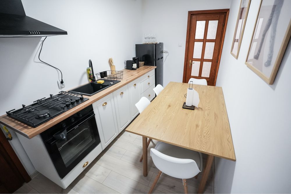 Inchiriere regim hotelier - Apartament 4 camere, Toplita, ultracentral