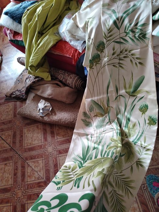 Полотенца, покрывало  на стену, пастельное