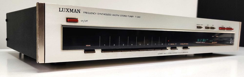 Luxman T 240 tuner radio de linie audio vintage pt amplificator