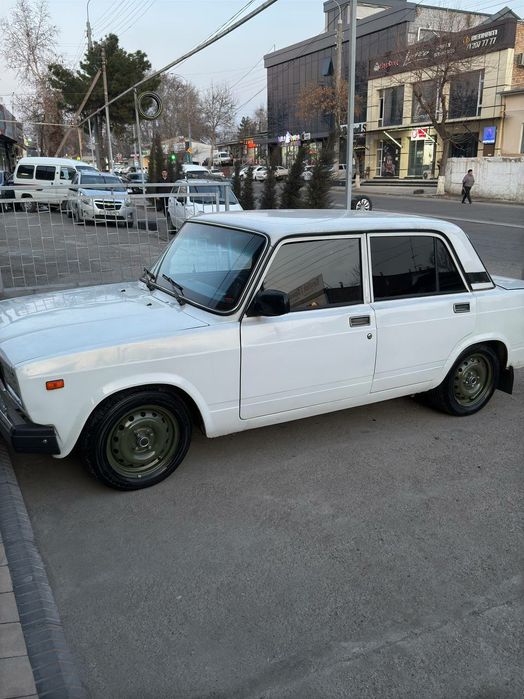 Vaz jigoli 2107 sotiladi niva 213 matorda