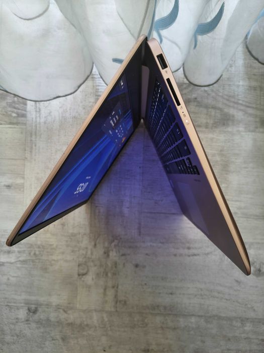Asus ZenBook UX430UA i7-8550U 8GB, 256GB SSD, SD card, Win 11 Pro, Rose Gold