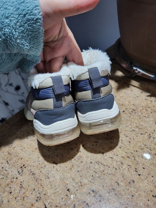 Ghete Zara îmblănite mărimea 23