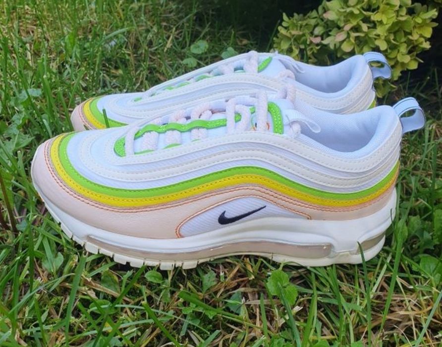 Sneakers Nike Air Max 97 mărime 36.5 si 37.5
Love marime 36.5 si
Love marim6.5 si