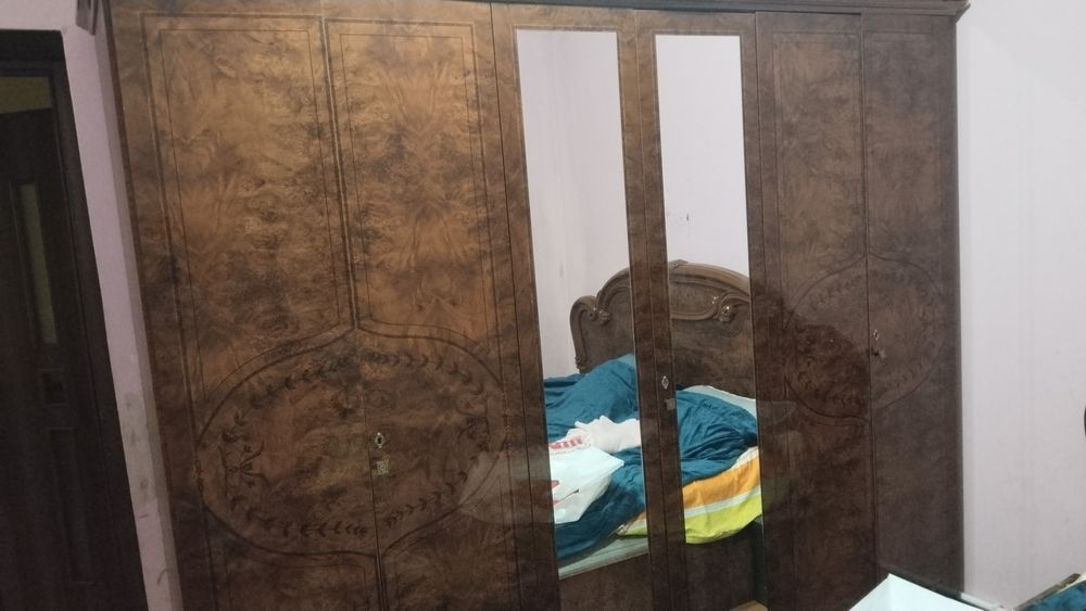 Спальный гарнитур