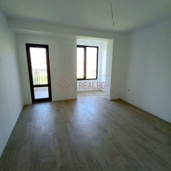 Продава се Двустаен апартамент в с. Кранево, Област Добрич - 84 кв.м за 946 €/кв.м - Снимка #5