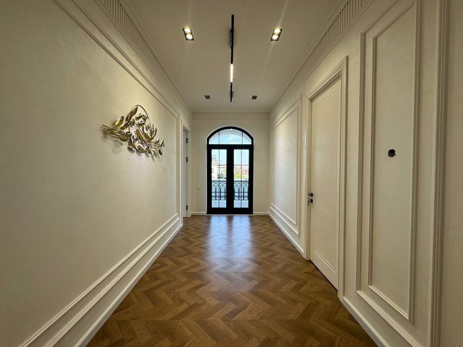 Продаётся Евро Дом, Циалковского, 3 сотки, 3 уровня