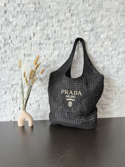 Плажна чанта Prada