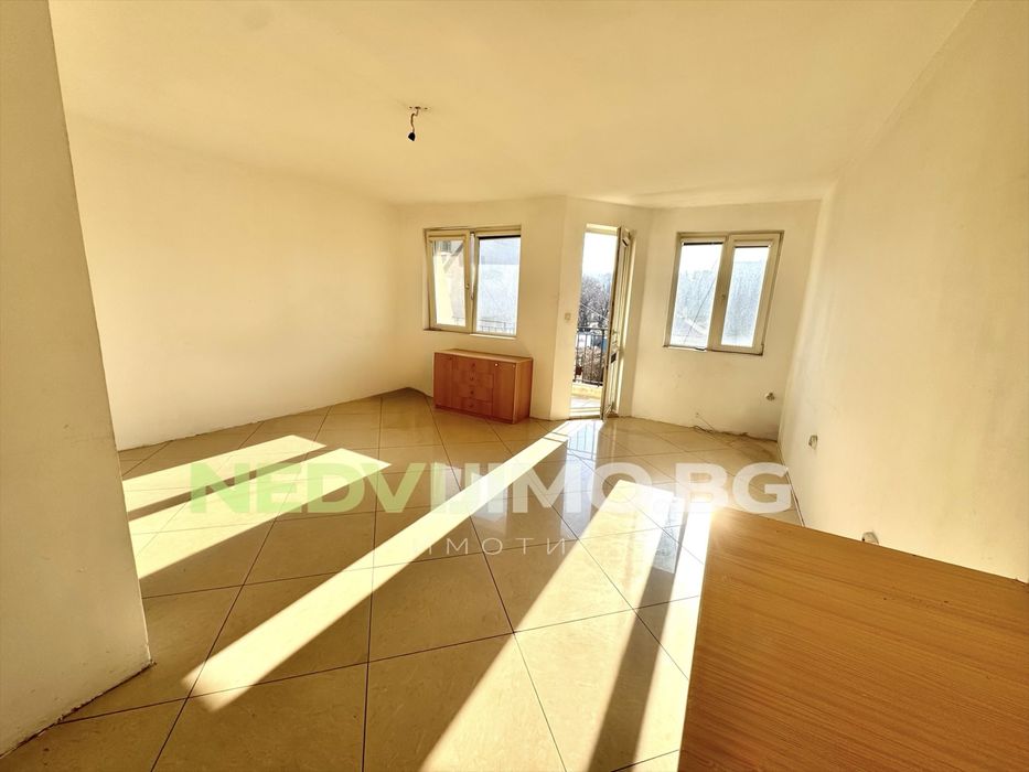 Двустаен апартамент в тухлена сграда в кв. Аспарухово