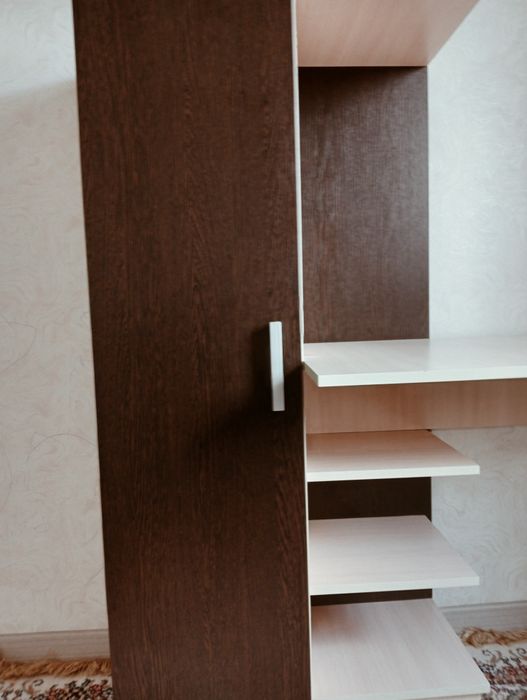 Стол для учебы |