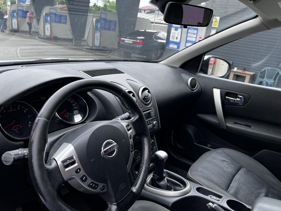 Vând Nissan Qashqai J10, an 2012, motorizare 1.6 benzină, 117 CP, mașină personală.