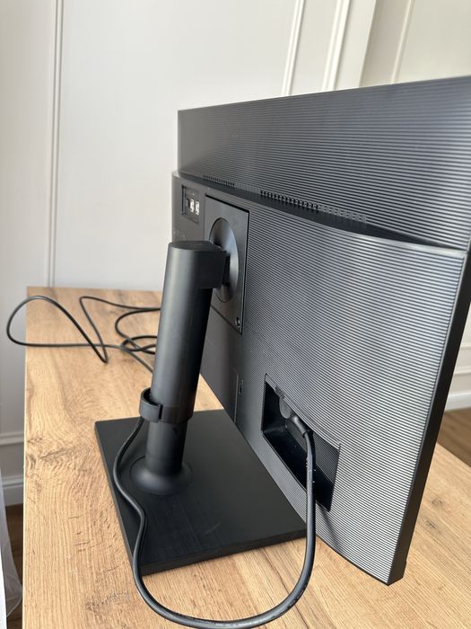 Монитор 24" Samsung LF24T450FQIXCI черный