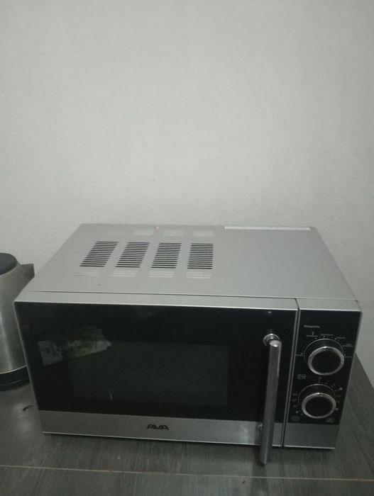 Микроволновка продаю