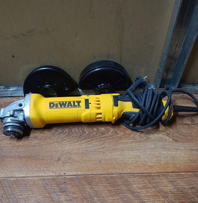 Электроинрумент Болгарка DeWALT