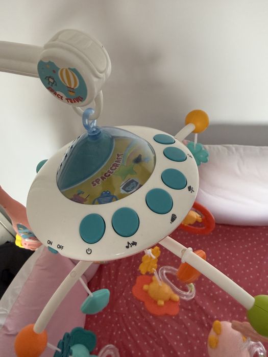 Carusel muzical si cu proiectie