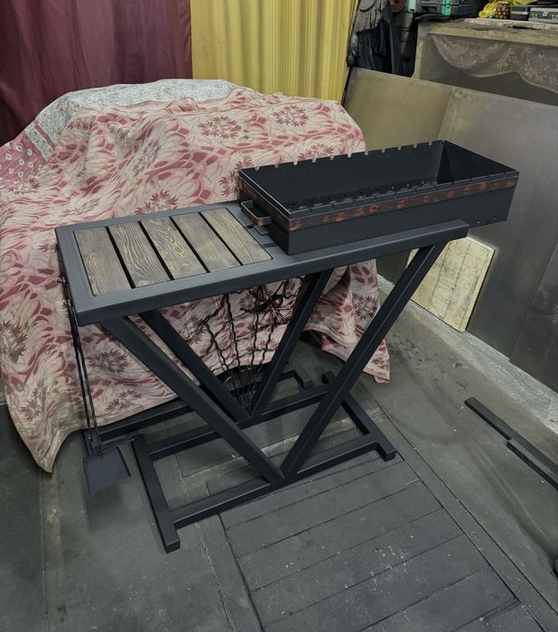 Мангал со столиком