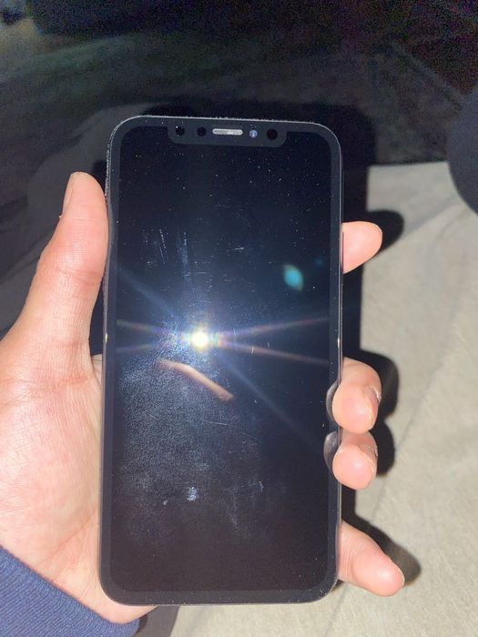 Продам IPhone X в отличном состояний