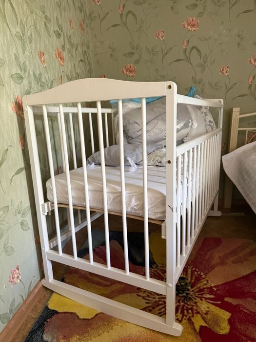 Продам манеж с бортами