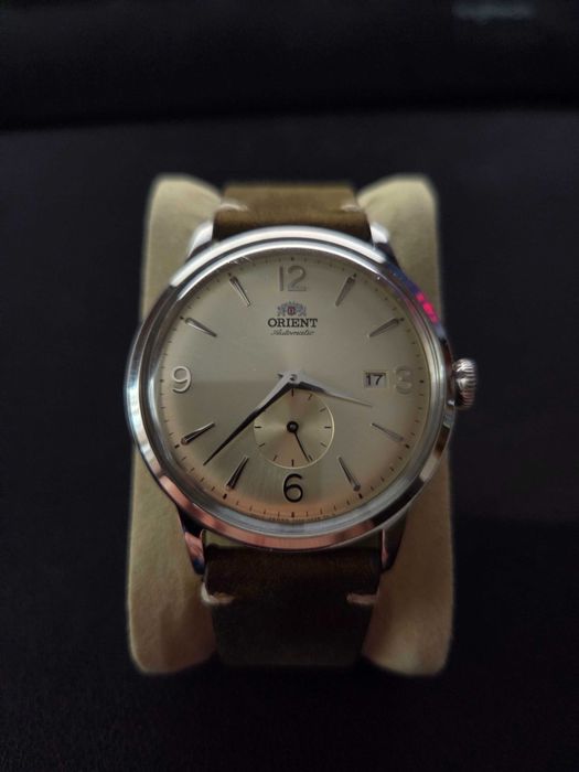 Продавам автоматичен часовник Orient Bambino RA-AP0003S