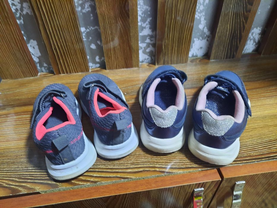 Продам детскую обувь
