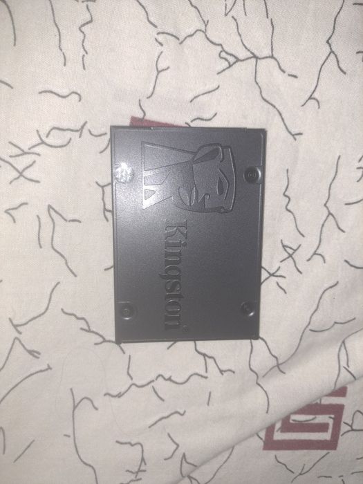 Жосткий диск kingston