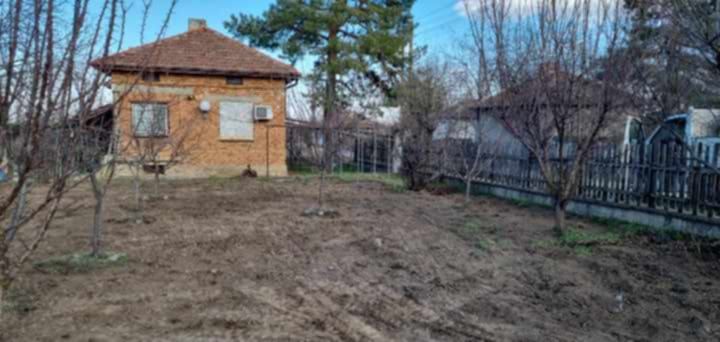 Продава се Къща в с. Деков, Област Плевен - 70 кв.м за 146 €/кв.м - Снимка #2