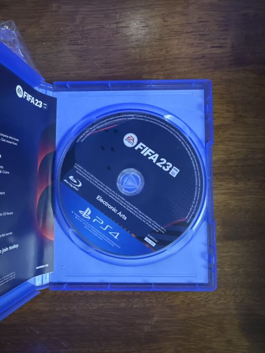 Пс 4 про два джостика игры скачанные и на диске