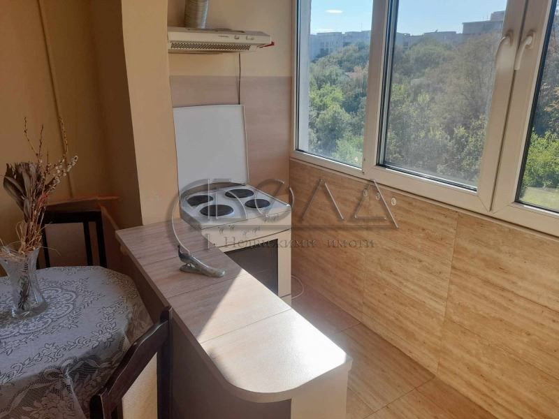 Продава се Тристаен апартамент в София, Слатина - 95 кв.м за 1990 €/кв.м - Снимка #1