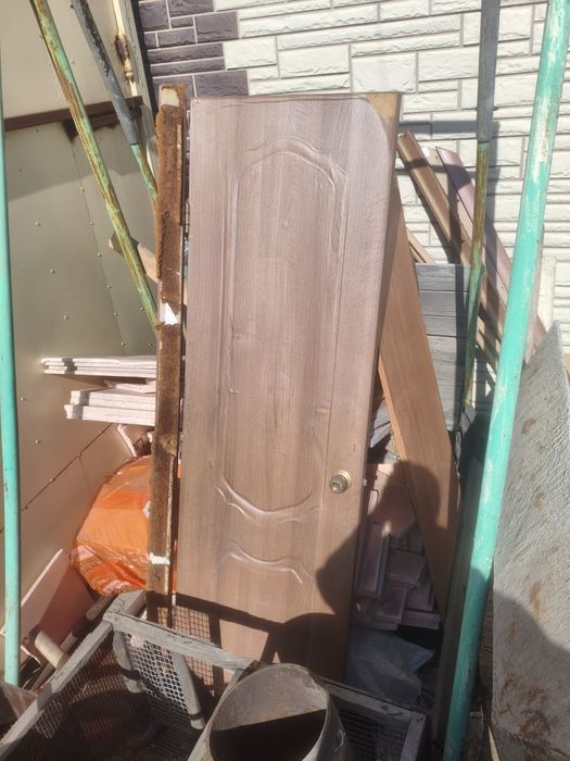 Продам дверь межкомнатная б/у