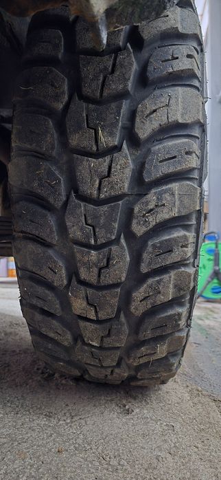 4 броя гуми 235/75/15 Kumho с джанти 5х139.7 за фероза, витара, джимни